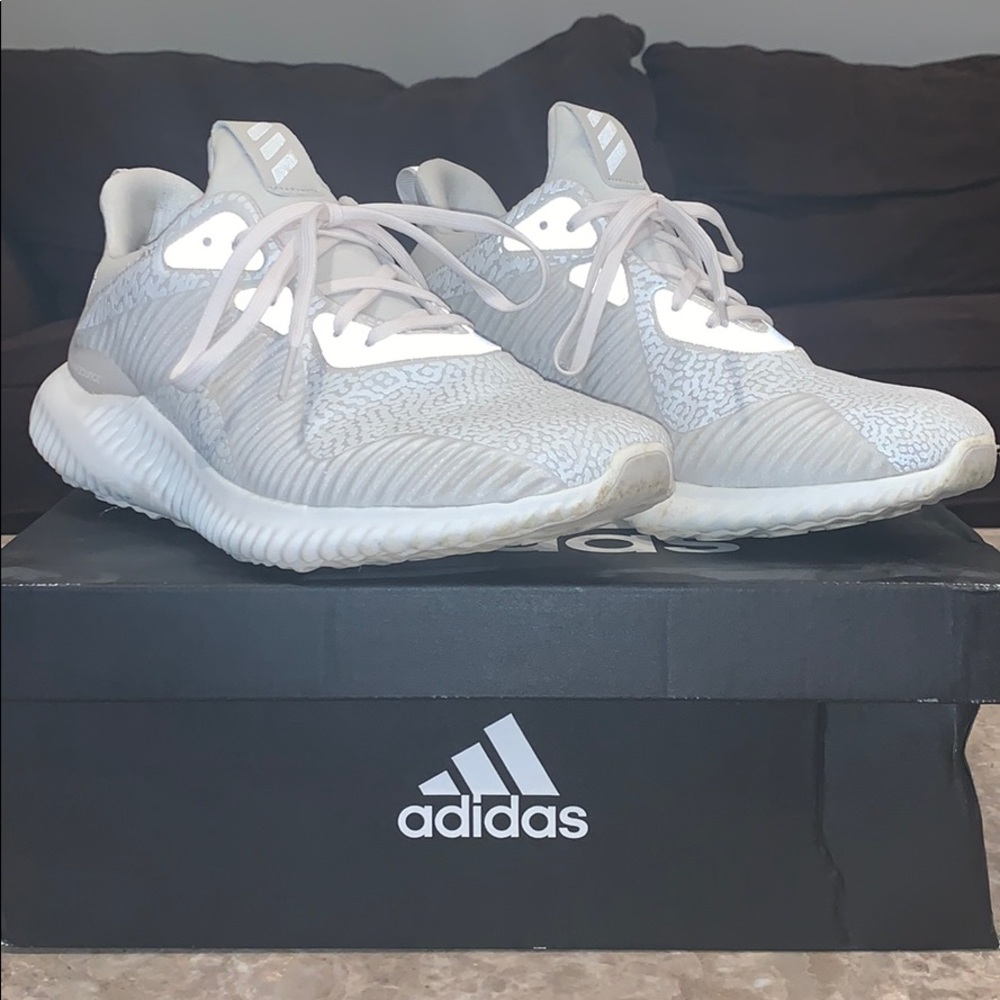 Adidas Alphabounce Women’s Sneaker